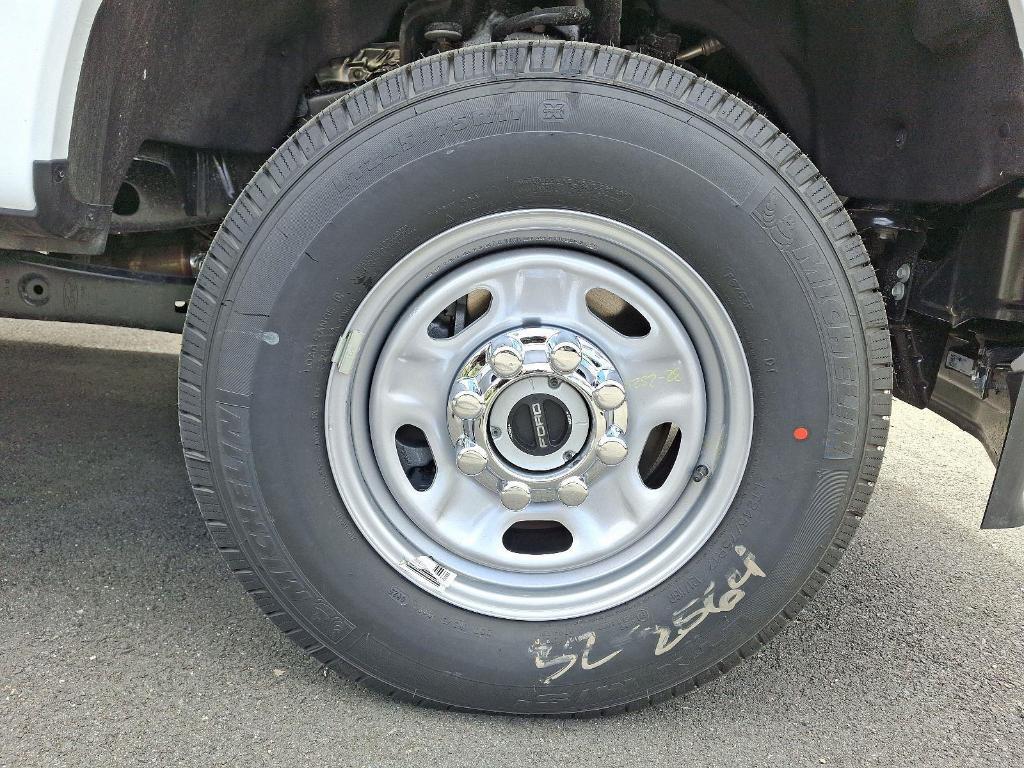 new 2025 Ford F-250 car, priced at $44,404