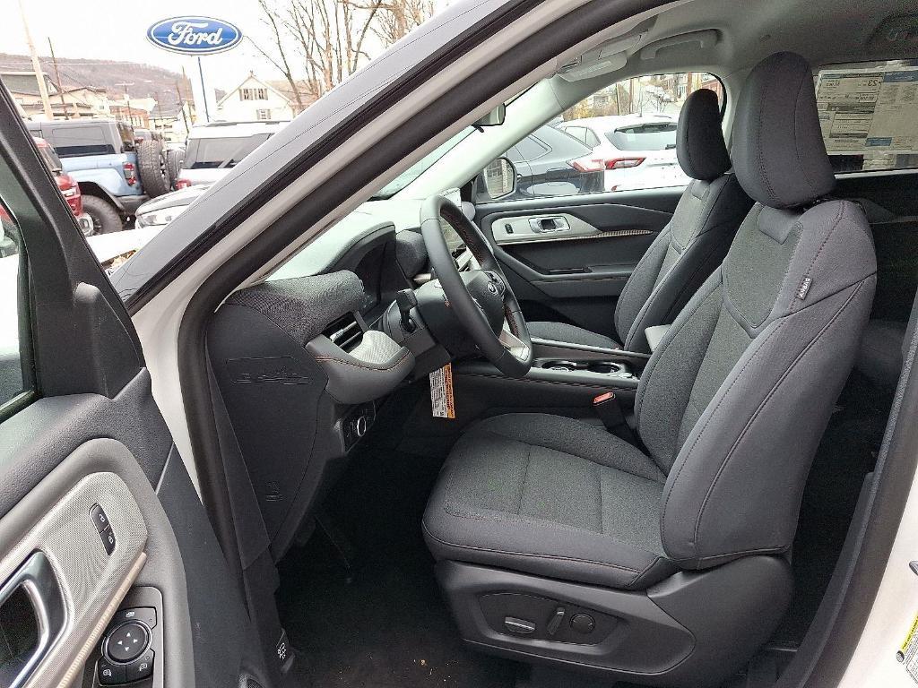 new 2025 Ford Explorer car, priced at $42,149