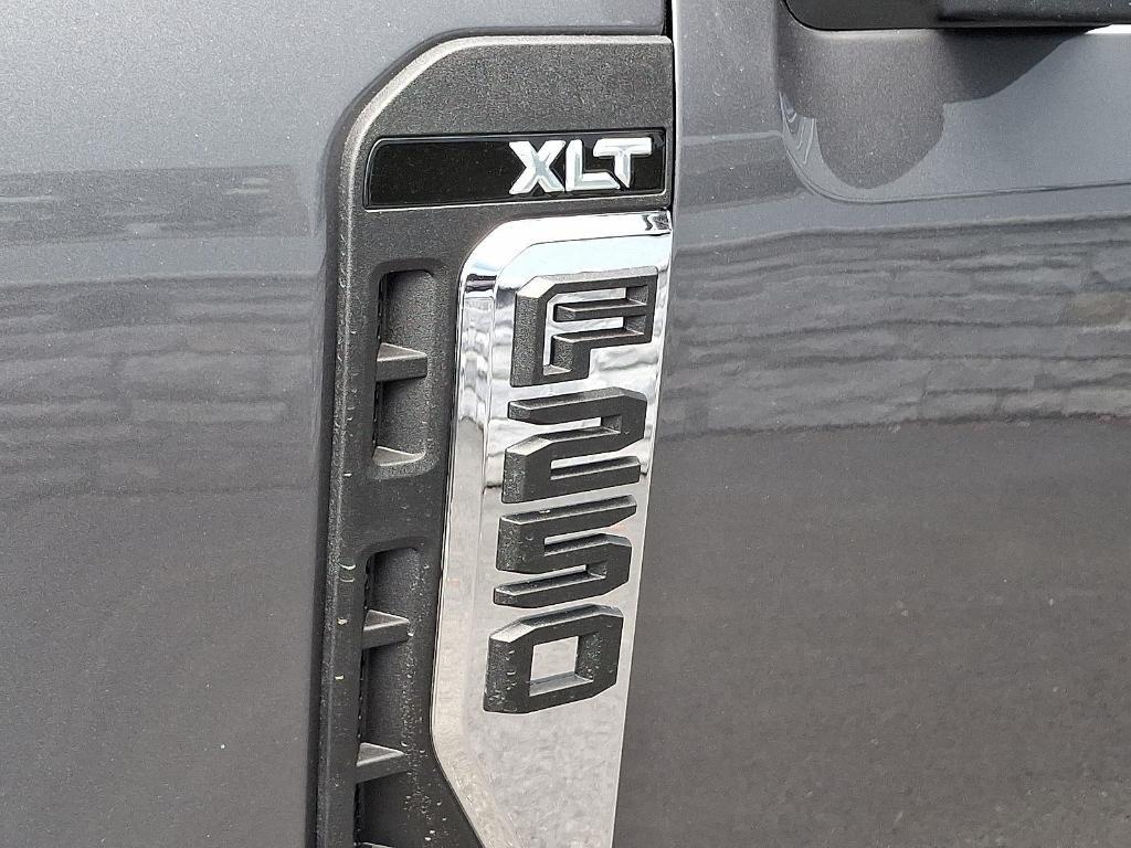 new 2025 Ford F-250 car, priced at $60,820