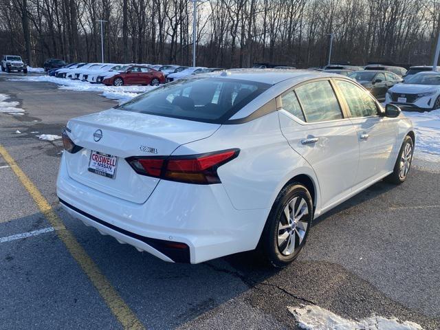 new 2025 Nissan Altima car, priced at $24,900