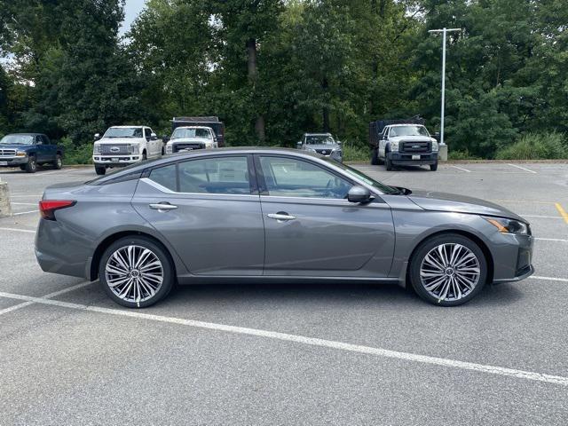 new 2025 Nissan Altima car, priced at $32,673