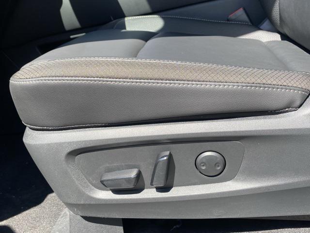 new 2025 Nissan Pathfinder car, priced at $39,400