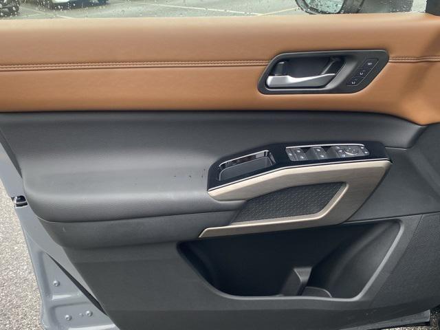 new 2025 Nissan Pathfinder car, priced at $45,132