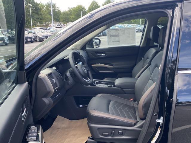new 2025 Nissan Pathfinder car, priced at $43,723