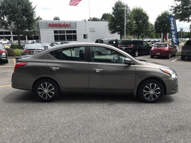 used 2015 Nissan Versa car