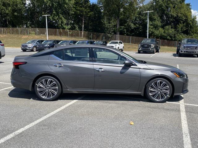new 2025 Nissan Altima car, priced at $33,385