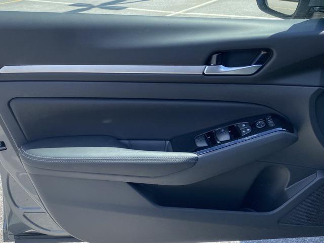 new 2025 Nissan Altima car, priced at $33,385