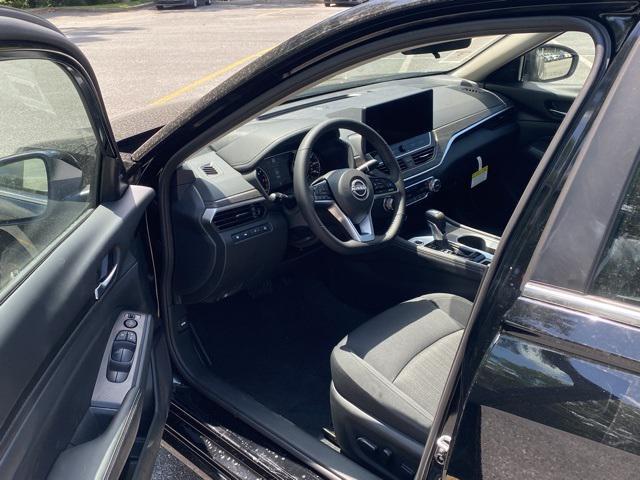 new 2025 Nissan Altima car, priced at $28,960