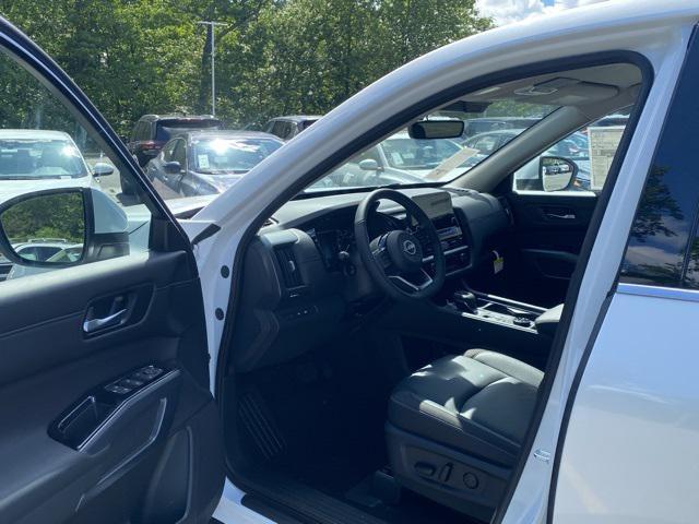 new 2025 Nissan Pathfinder car, priced at $41,245