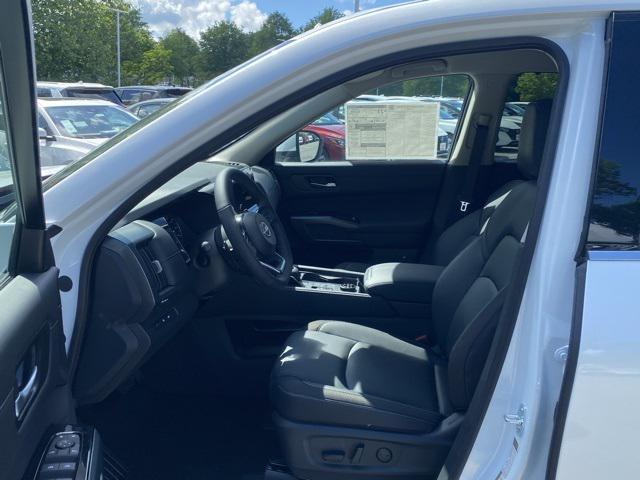 new 2025 Nissan Pathfinder car, priced at $41,245