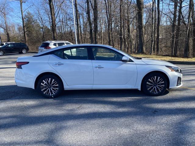 new 2025 Nissan Altima car, priced at $28,499