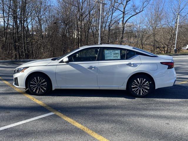 new 2025 Nissan Altima car, priced at $28,499