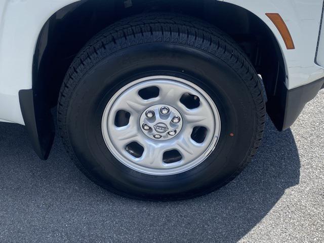 used 2022 Nissan Frontier car, priced at $25,999