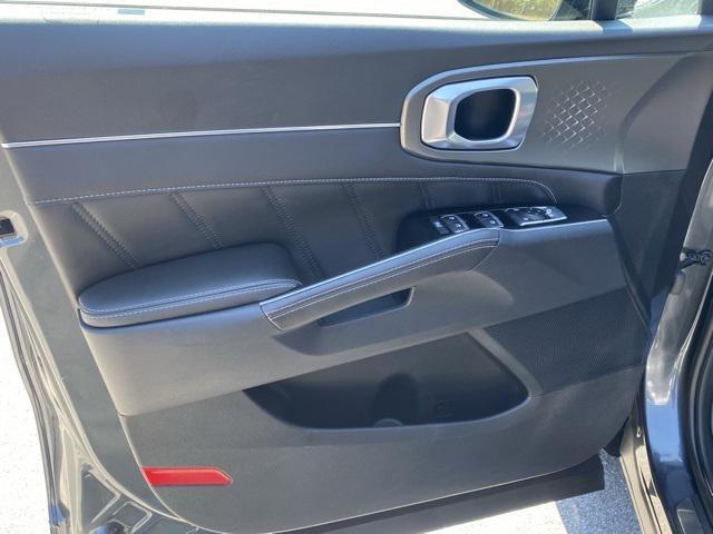 used 2022 Kia Sorento car, priced at $30,999