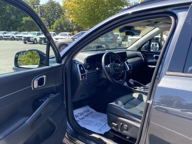 used 2022 Kia Sorento car, priced at $30,999