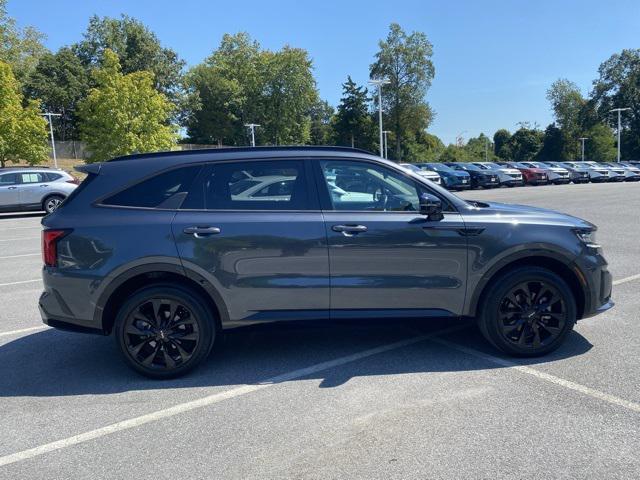 used 2022 Kia Sorento car, priced at $30,999