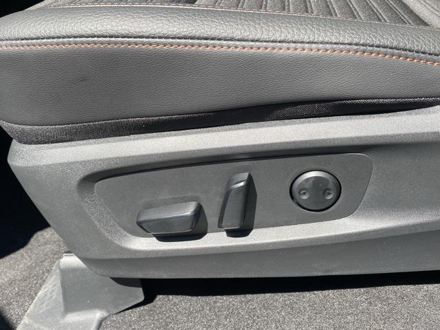 new 2025 Nissan Pathfinder car, priced at $39,490