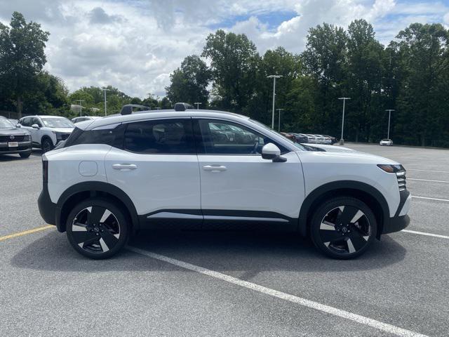 new 2025 Nissan Kicks car, priced at $29,015