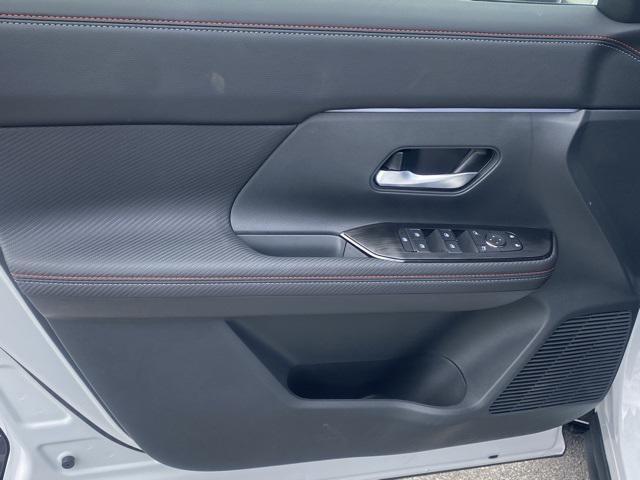 new 2025 Nissan Kicks car, priced at $29,015