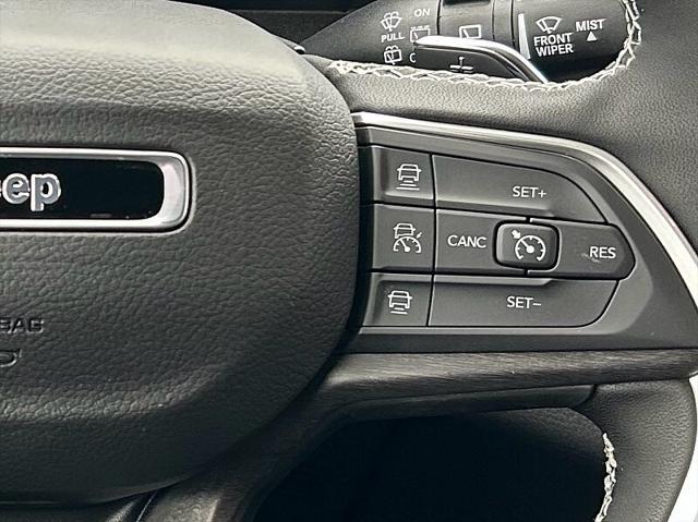 new 2025 Jeep Grand Cherokee car, priced at $47,240