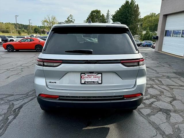 new 2024 Jeep Grand Cherokee car, priced at $44,530