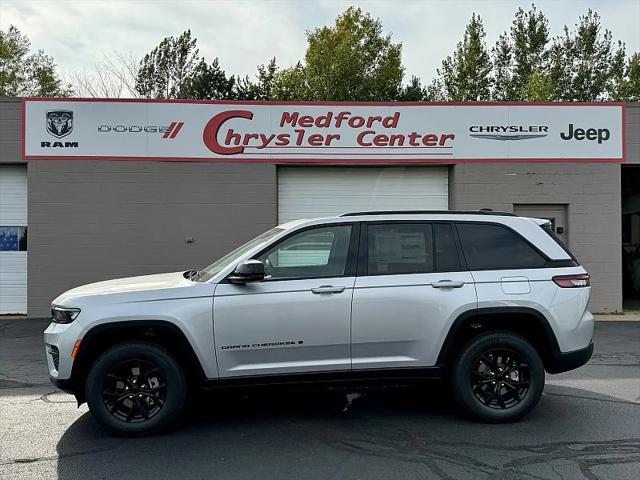 new 2024 Jeep Grand Cherokee car, priced at $44,530