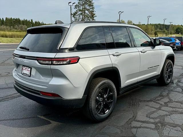 new 2024 Jeep Grand Cherokee car, priced at $44,530