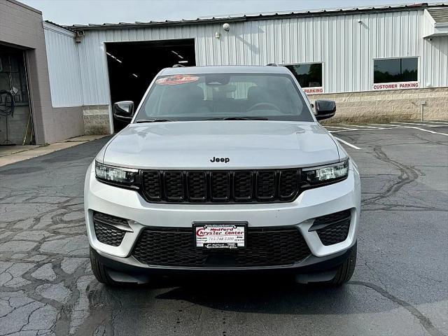 new 2024 Jeep Grand Cherokee car, priced at $44,530