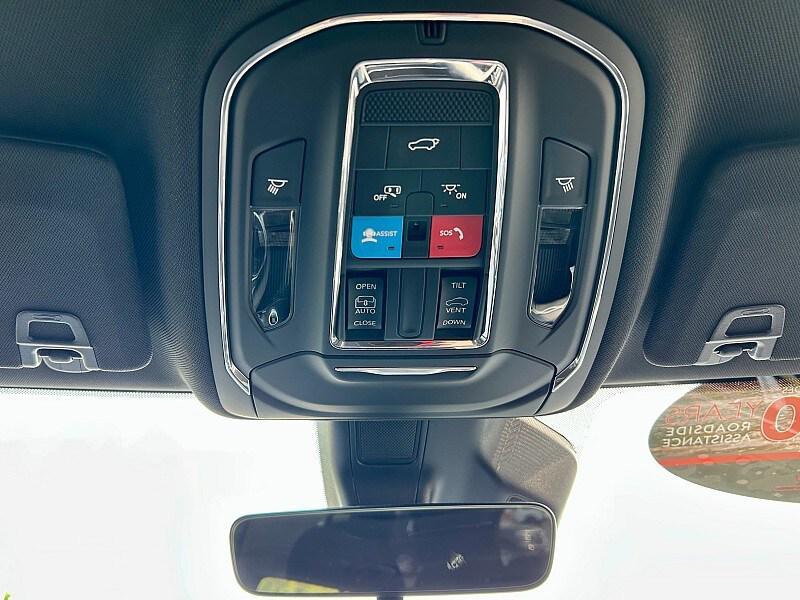 new 2025 Jeep Grand Cherokee car, priced at $38,030
