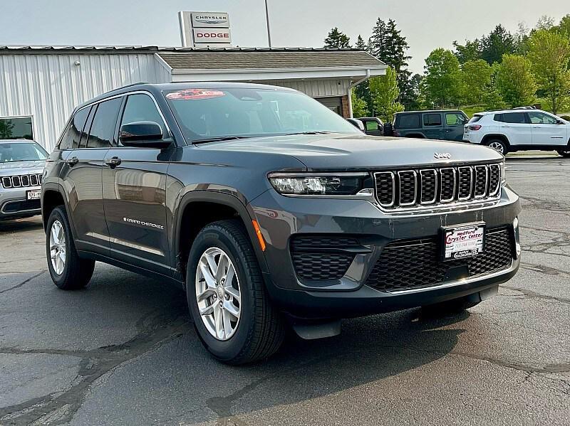 new 2025 Jeep Grand Cherokee car, priced at $38,030