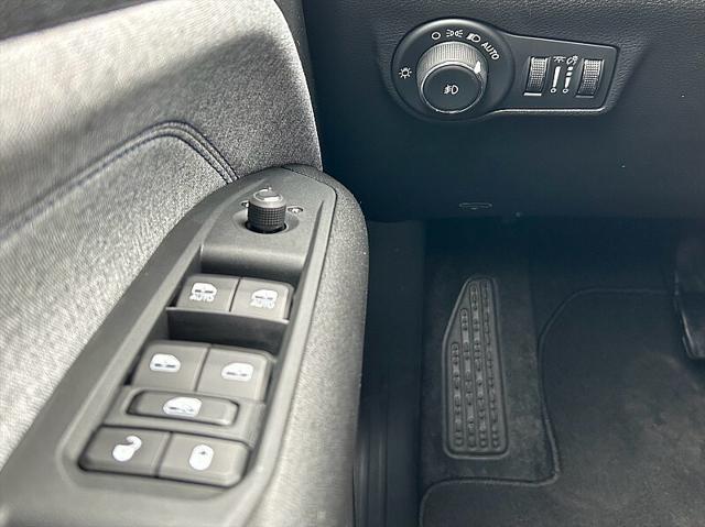 new 2025 Jeep Compass car, priced at $30,260