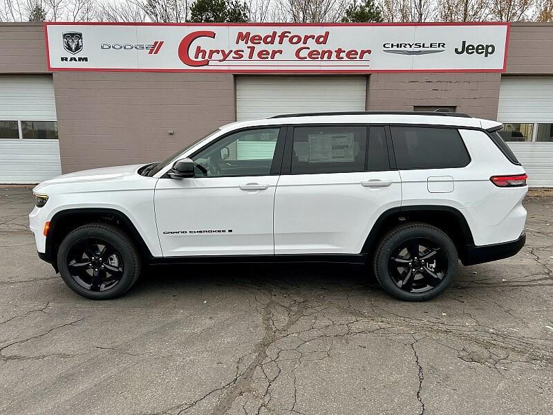 new 2025 Jeep Grand Cherokee L car, priced at $52,620