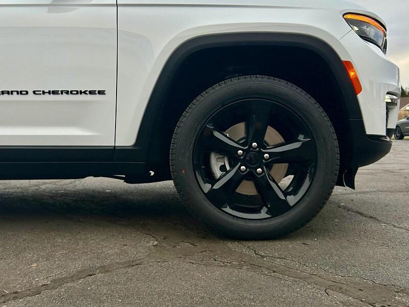 new 2025 Jeep Grand Cherokee L car, priced at $52,620