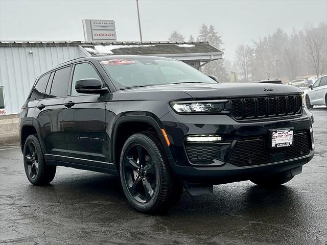 new 2025 Jeep Grand Cherokee car, priced at $54,057