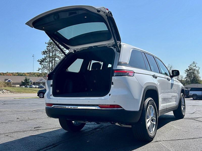new 2025 Jeep Grand Cherokee car