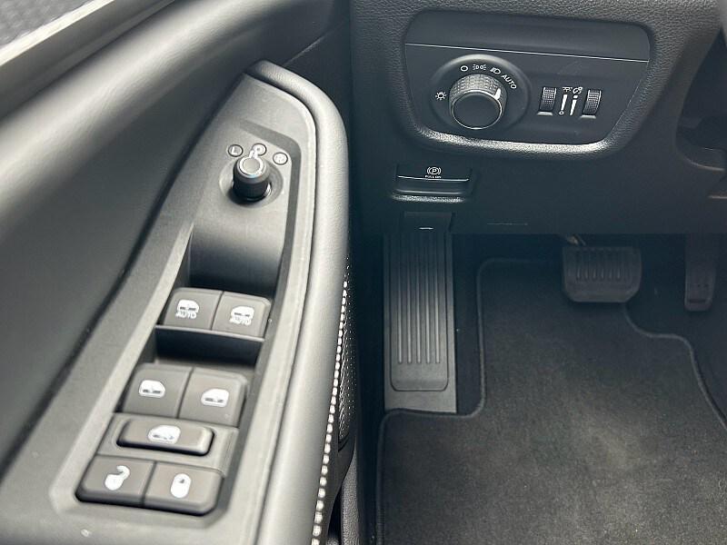 new 2025 Jeep Grand Cherokee car, priced at $45,165
