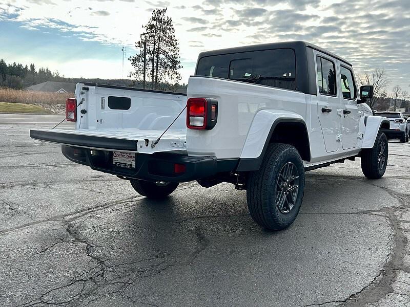 new 2026 Jeep Gladiator car, priced at $53,380