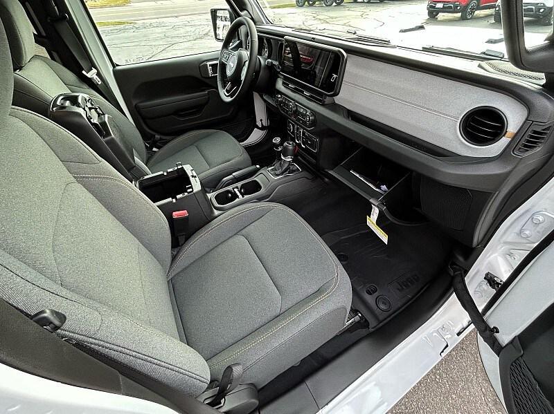 new 2026 Jeep Gladiator car, priced at $53,380