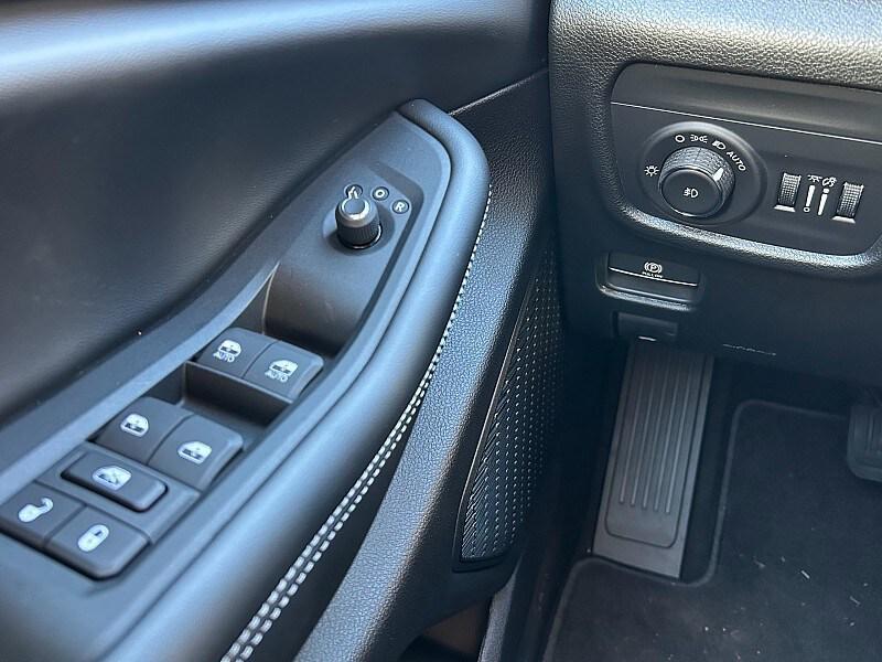 new 2025 Jeep Grand Cherokee car, priced at $51,115