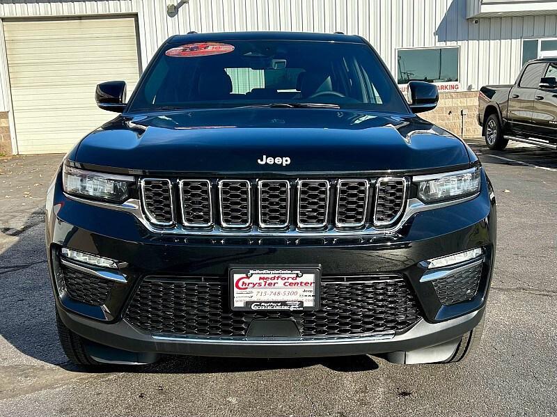 new 2025 Jeep Grand Cherokee car, priced at $51,115
