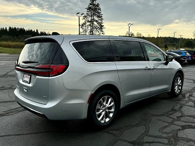 new 2024 Chrysler Pacifica car