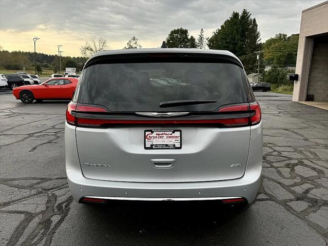 new 2024 Chrysler Pacifica car