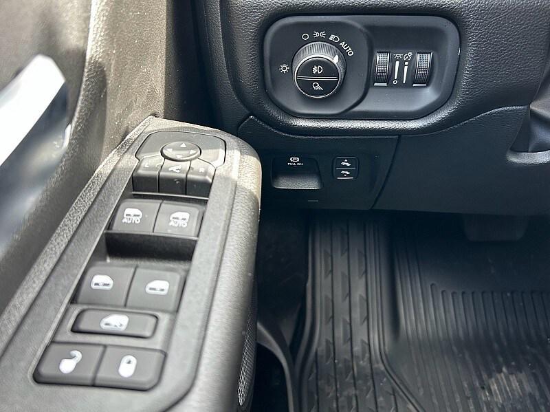 new 2025 Ram 1500 car, priced at $53,202