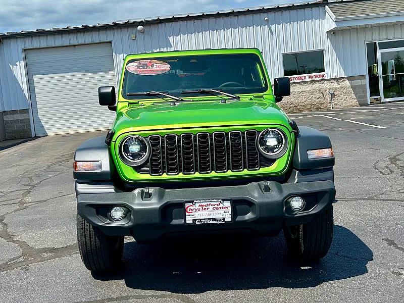 new 2025 Jeep Wrangler car, priced at $43,715