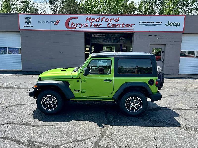 new 2025 Jeep Wrangler car, priced at $43,715