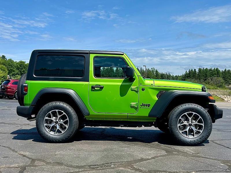 new 2025 Jeep Wrangler car, priced at $43,715