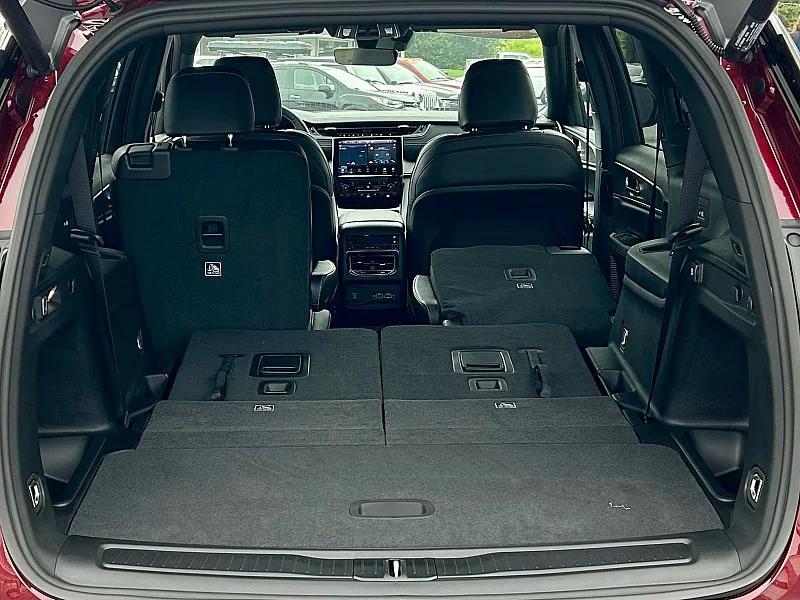 new 2025 Jeep Grand Cherokee L car, priced at $49,550