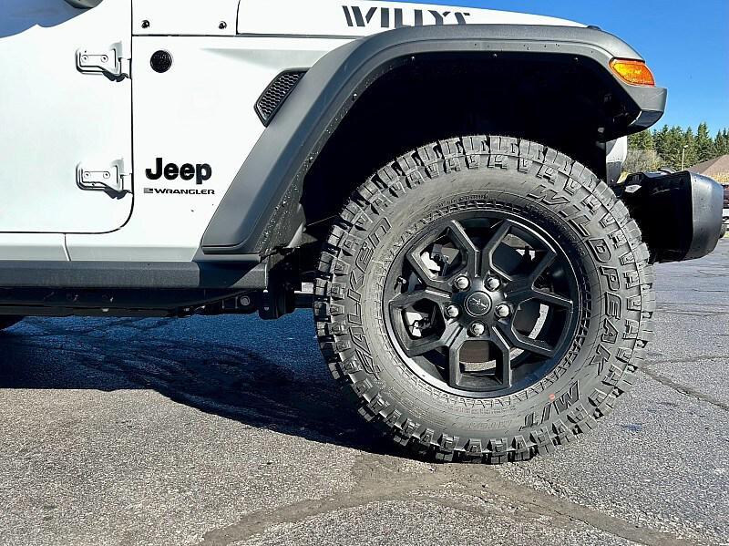 new 2026 Jeep Wrangler car, priced at $51,015