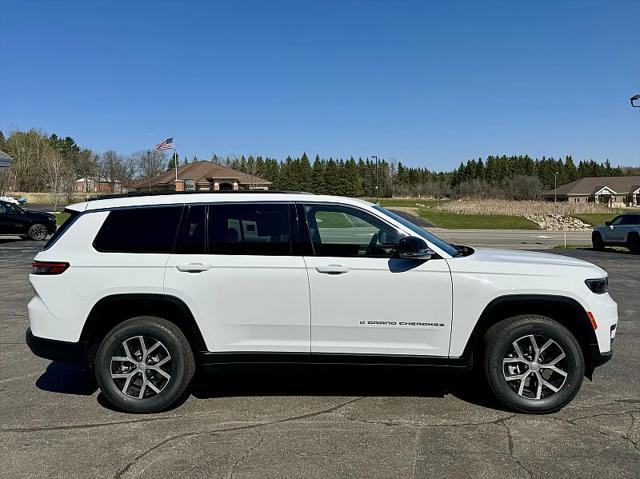 new 2024 Jeep Grand Cherokee L car, priced at $46,802