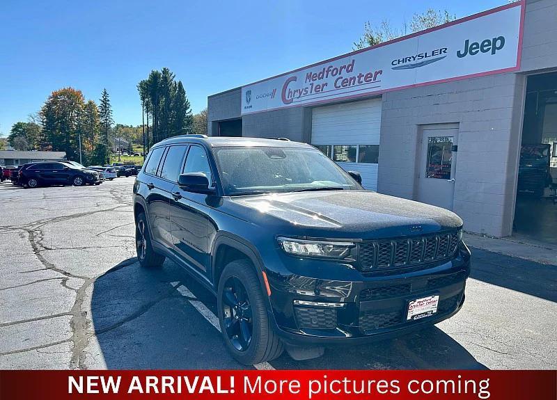 used 2023 Jeep Grand Cherokee L car, priced at $34,656